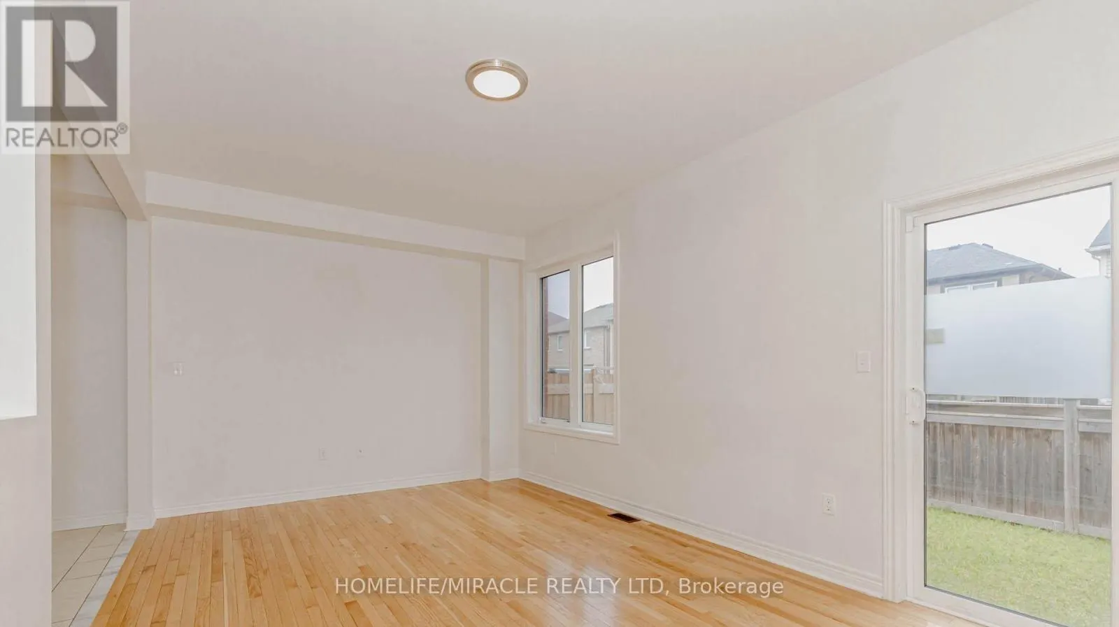 UPPER - 1015 JOB CRESCENT