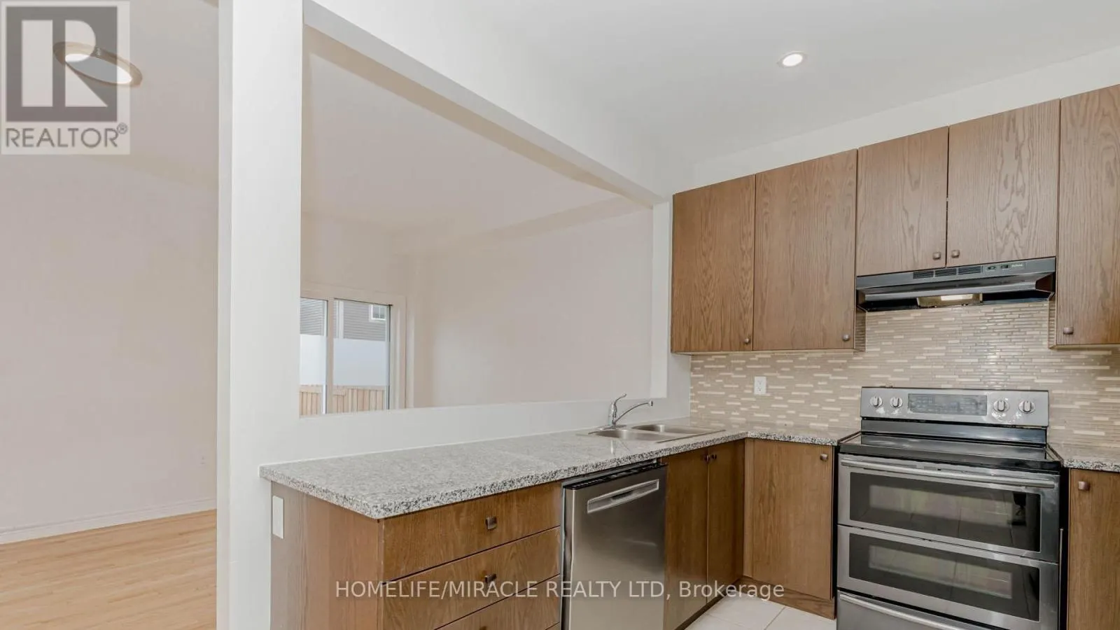 UPPER - 1015 JOB CRESCENT