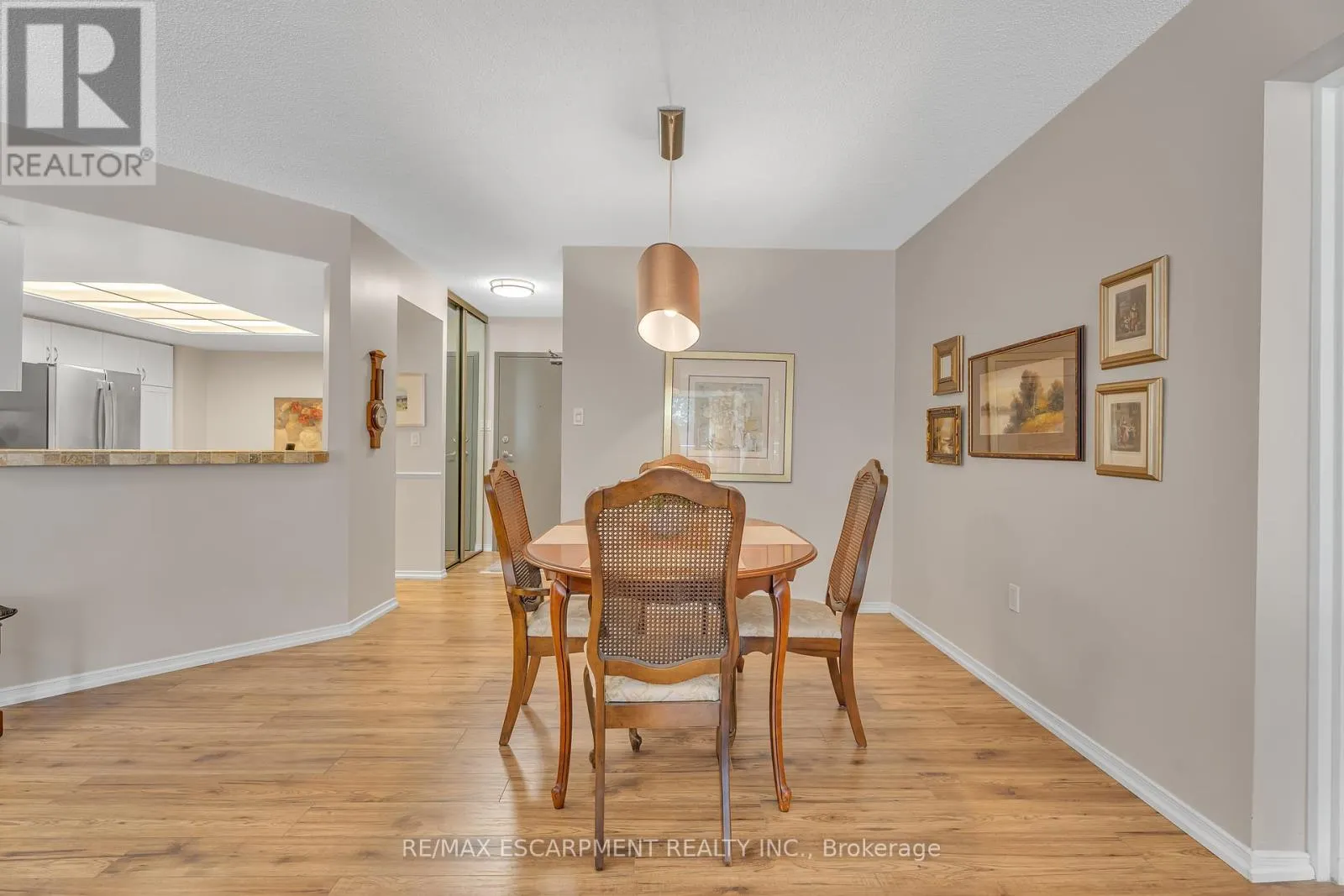 302 - 1201 NORTH SHORE BOULEVARD E