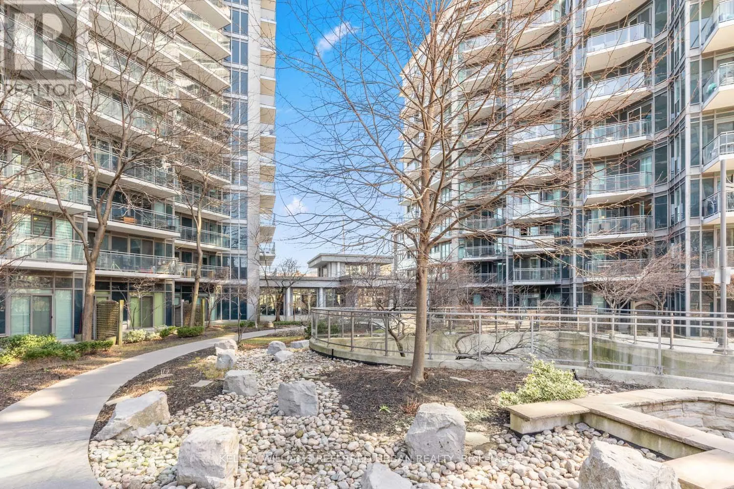 409 - 2121 LAKE SHORE BOULEVARD W