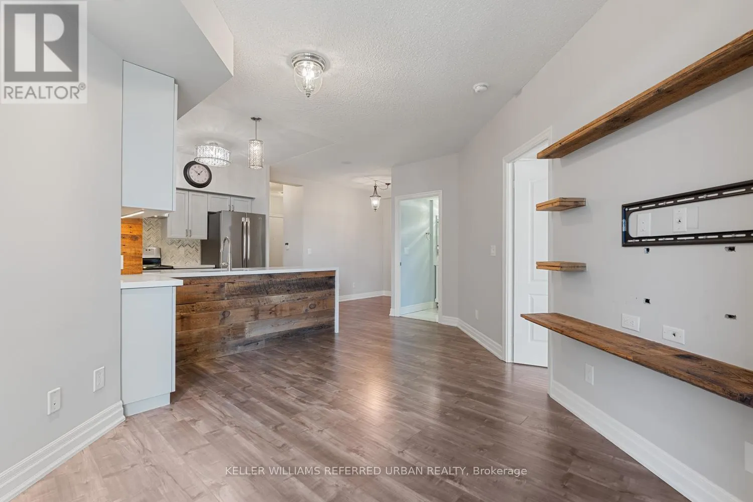 409 - 2121 LAKE SHORE BOULEVARD W