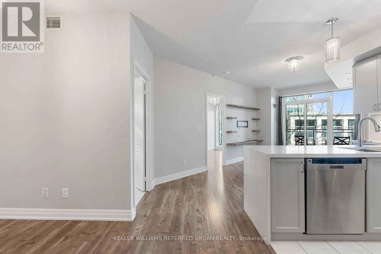 409 - 2121 LAKE SHORE BOULEVARD W