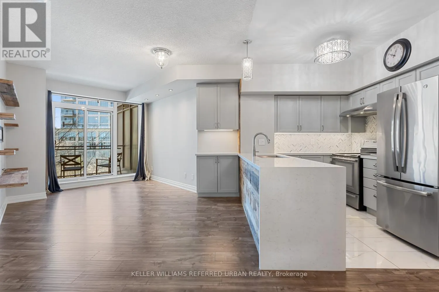 409 - 2121 LAKE SHORE BOULEVARD W
