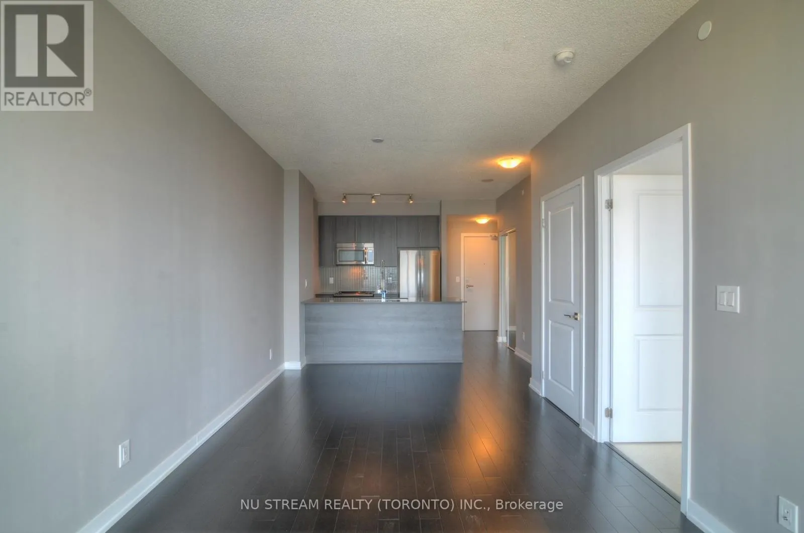 3508 - 510 CURRAN PLACE