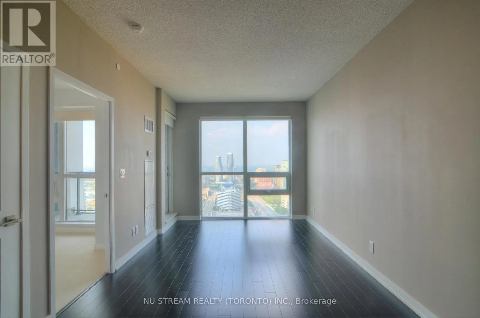3508 - 510 CURRAN PLACE