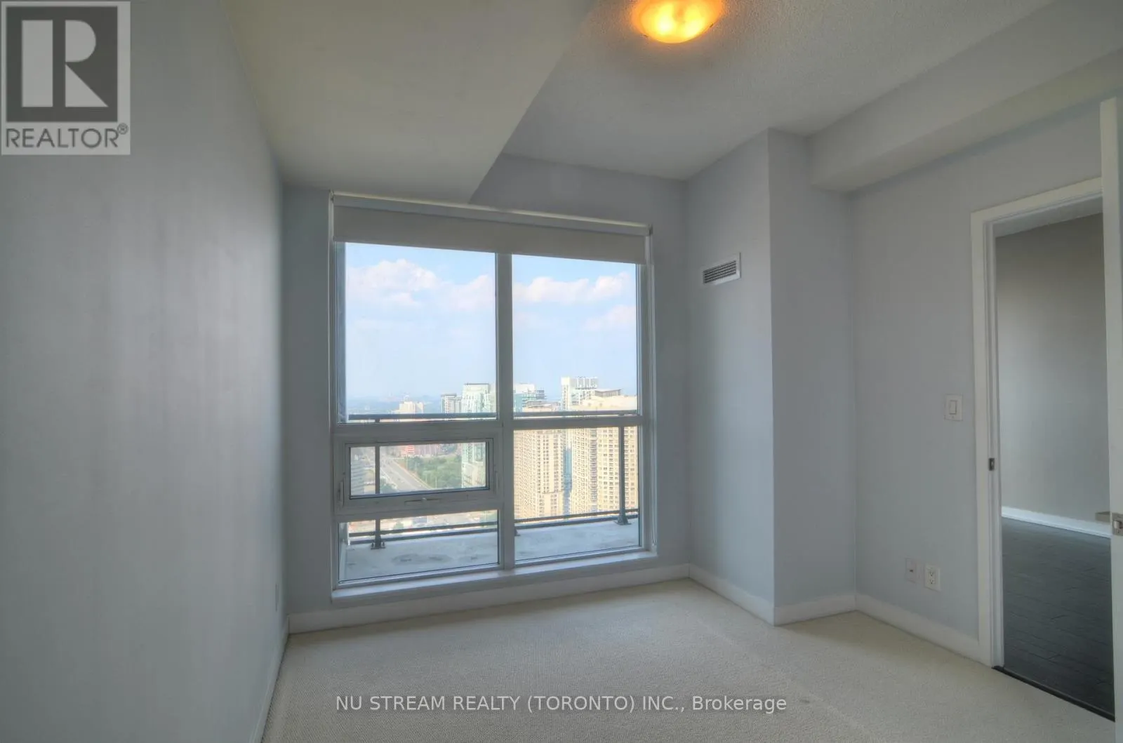 3508 - 510 CURRAN PLACE