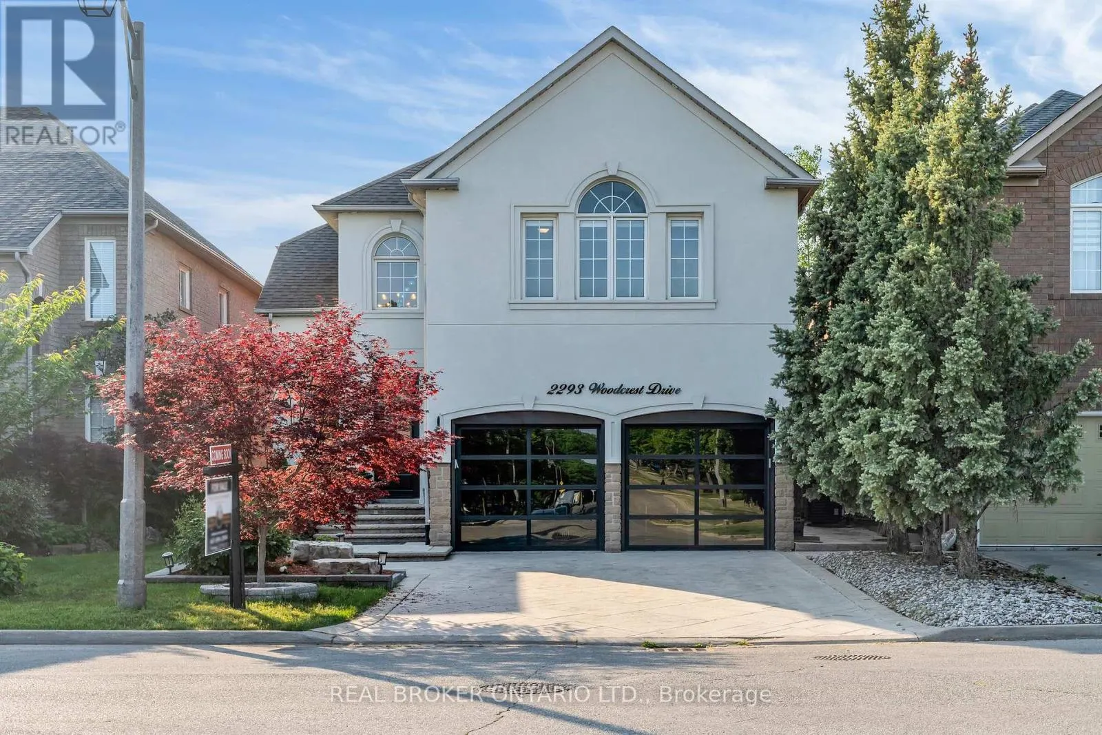 2293 WOODCREST DRIVE