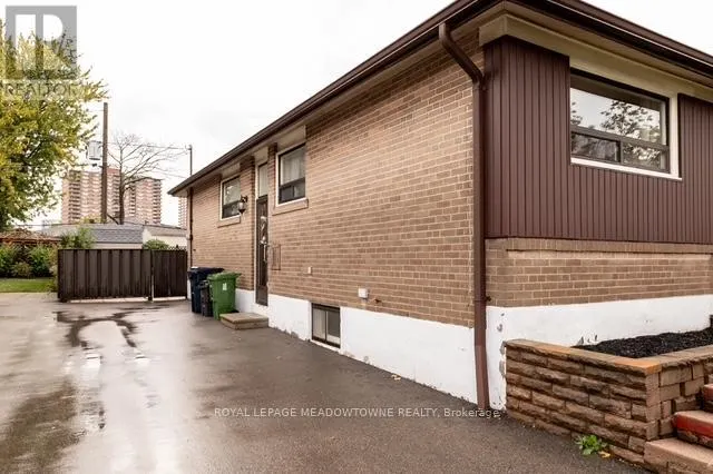 99 SILVERSTONE DRIVE