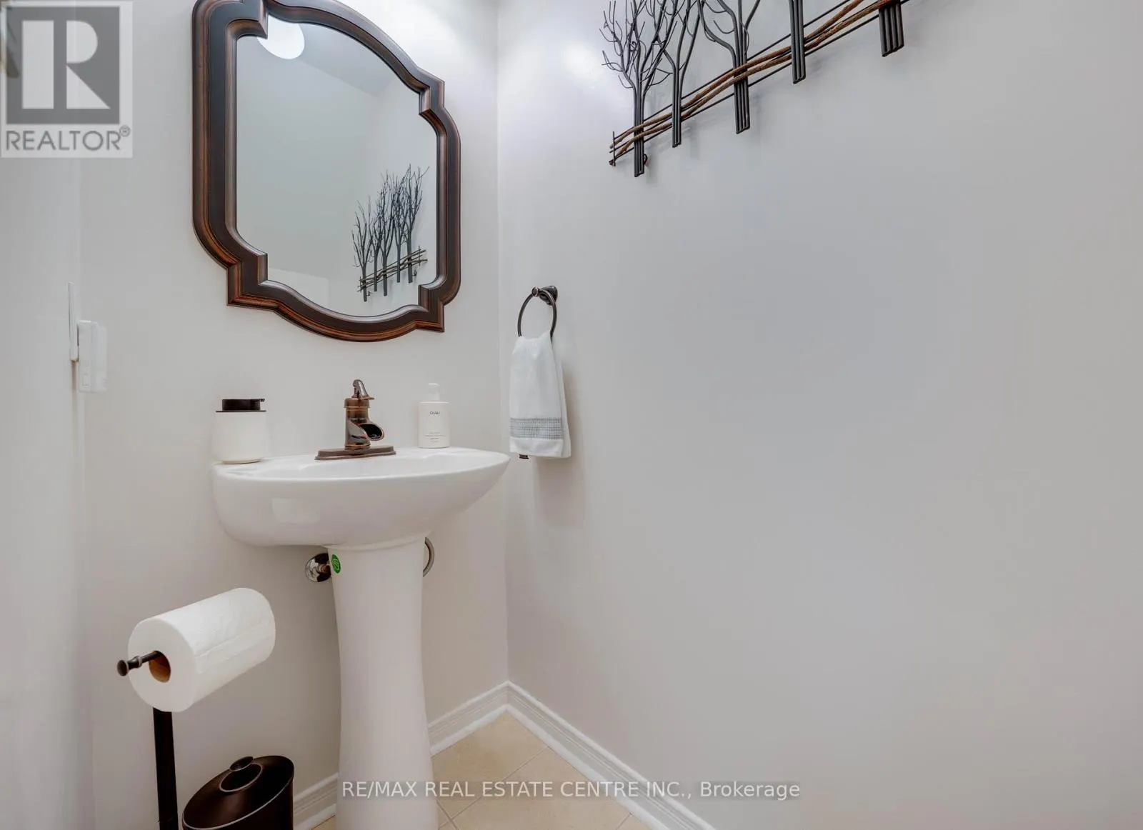 18 - 180 HOWDEN BOULEVARD