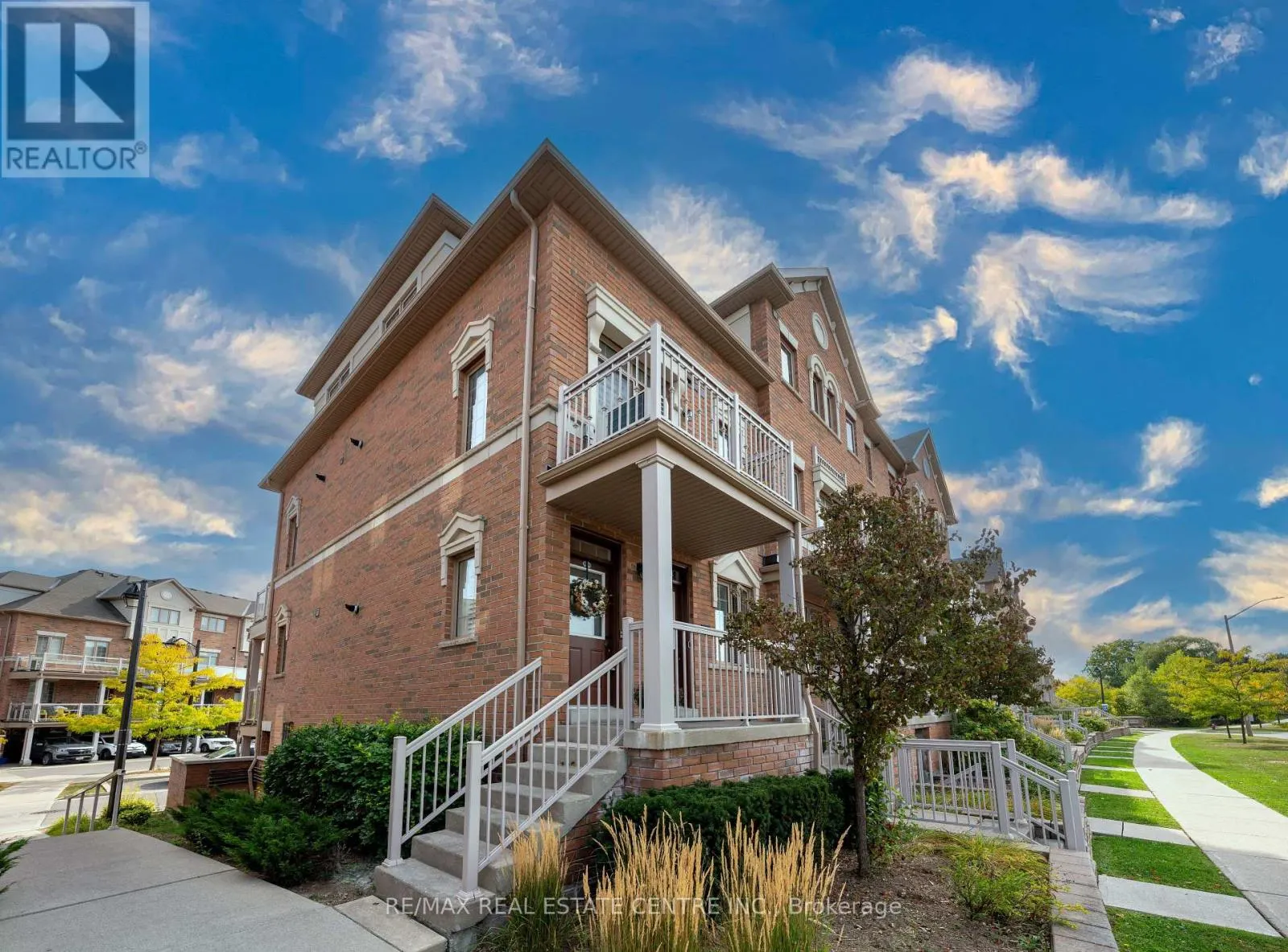18 - 180 HOWDEN BOULEVARD