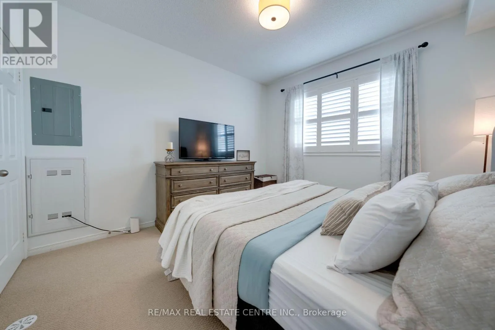 18 - 180 HOWDEN BOULEVARD