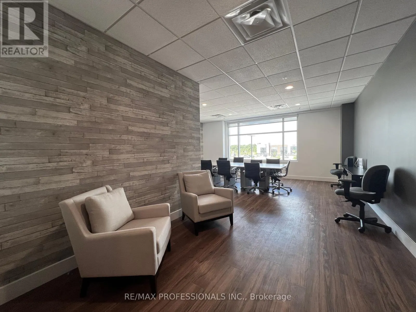 209 ( OFFICE ROOM 2 ) - 3495 REBECCA STREET