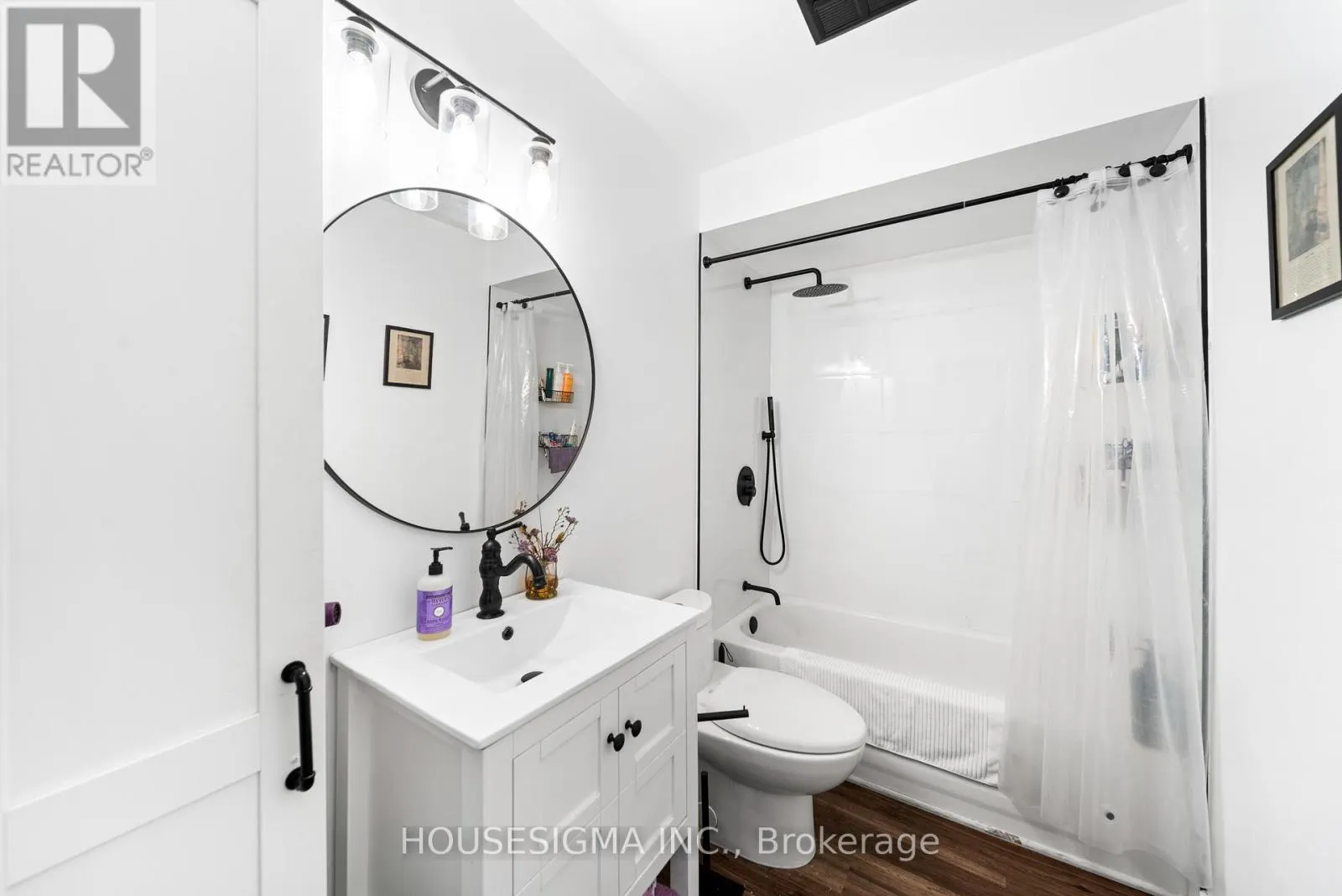 210 - 1375 DUPONT STREET