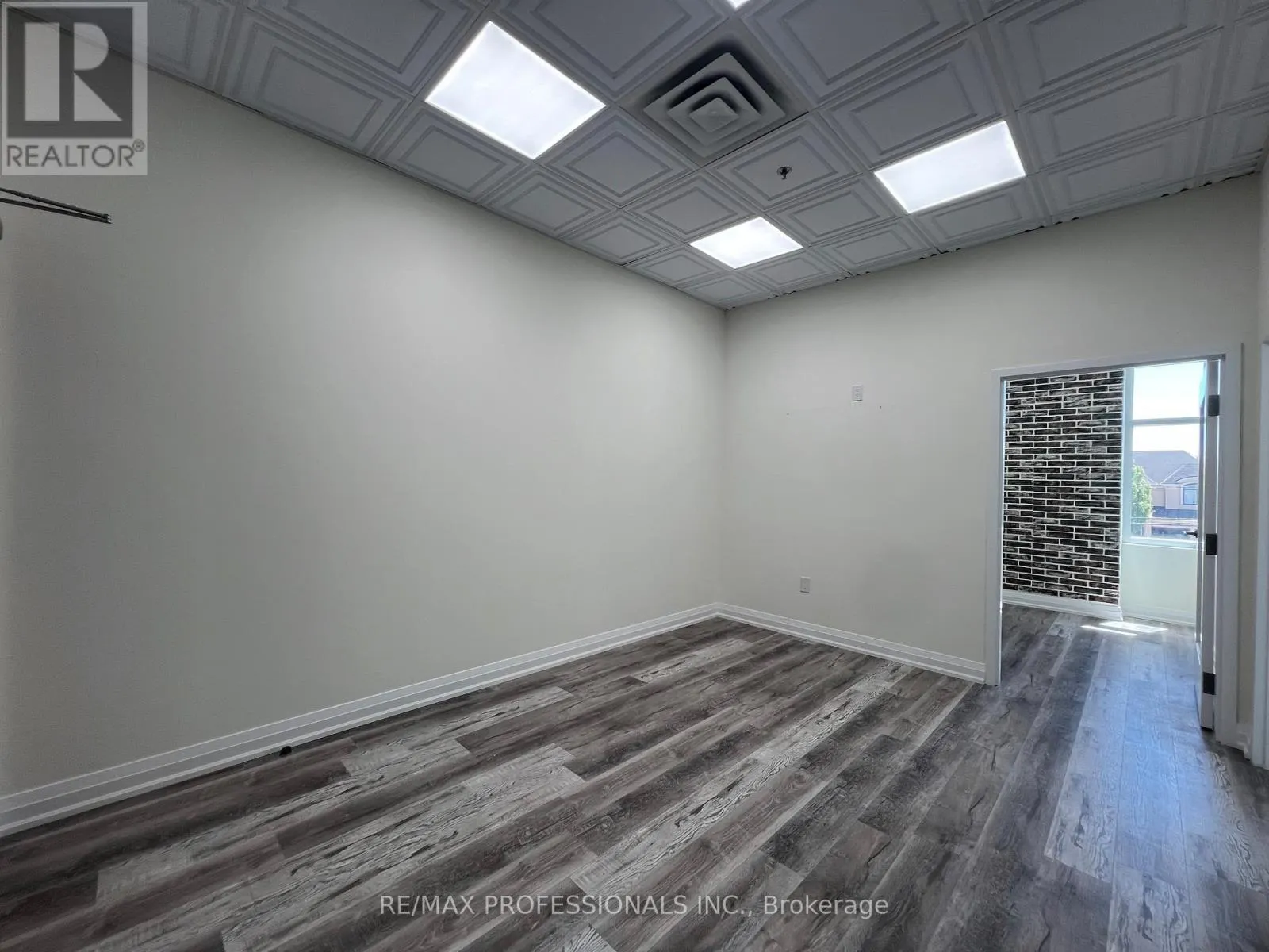 209 (OFFICE ROOM 3) - 3495 REBECCA STREET