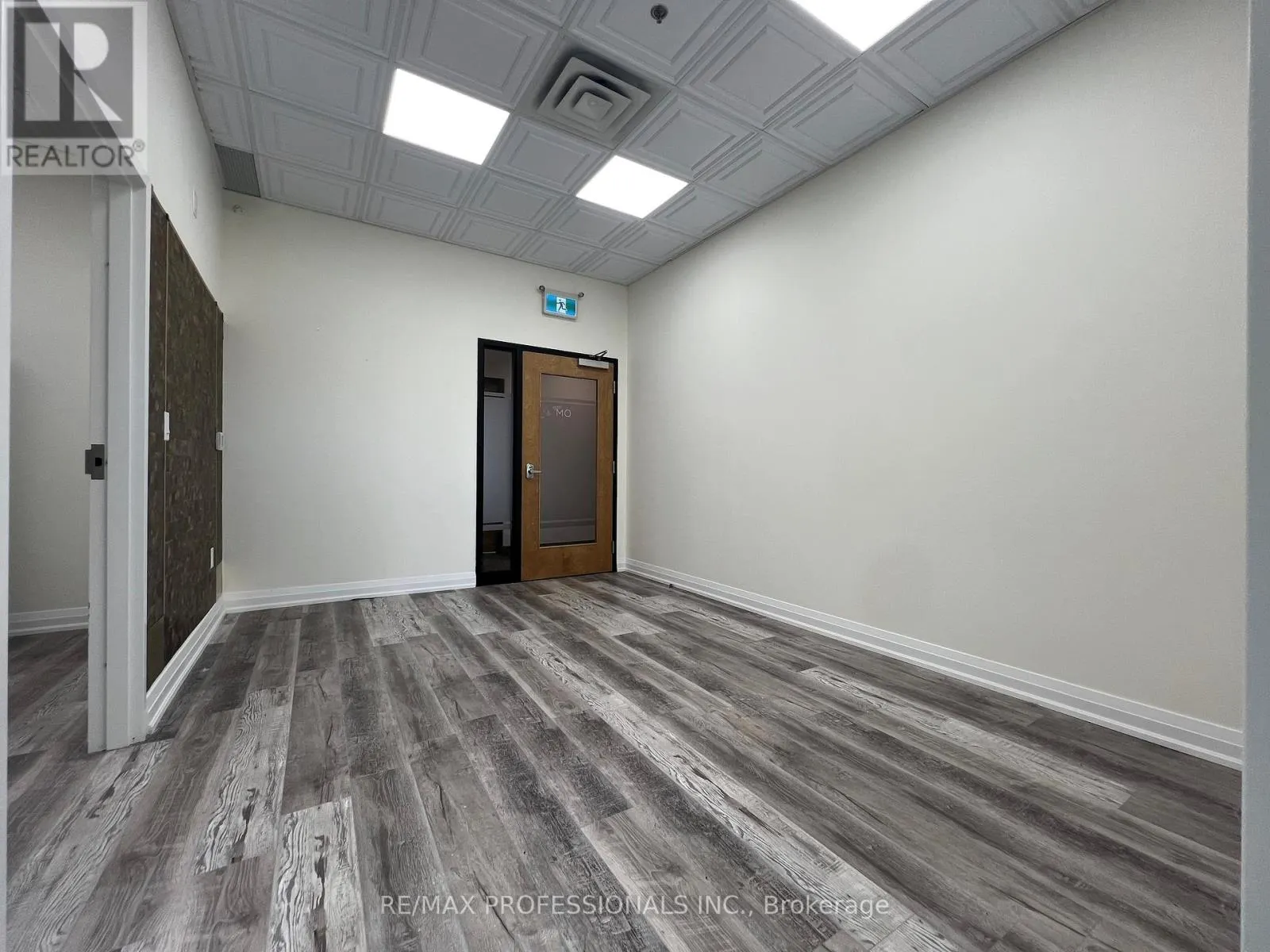 209 (OFFICE ROOM 3) - 3495 REBECCA STREET