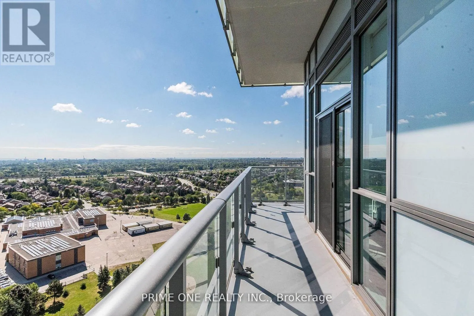 PH 04 - 4699 GLEN ERIN DRIVE