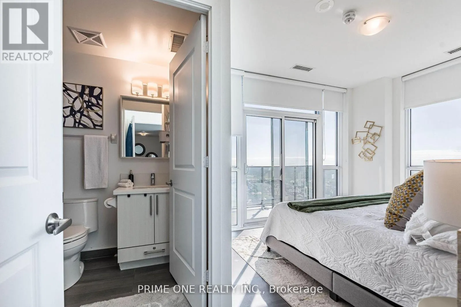 PH 04 - 4699 GLEN ERIN DRIVE