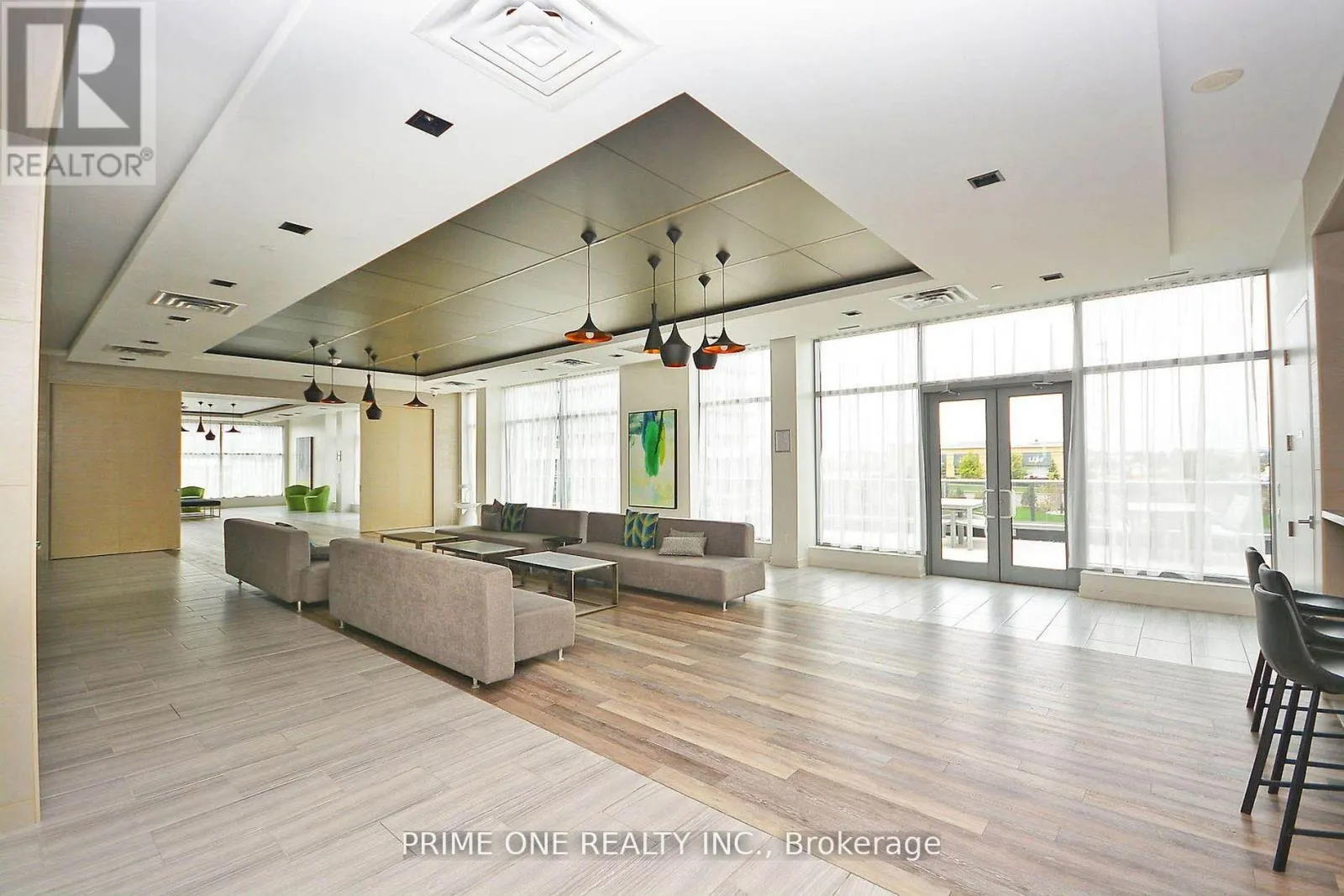 PH 04 - 4699 GLEN ERIN DRIVE