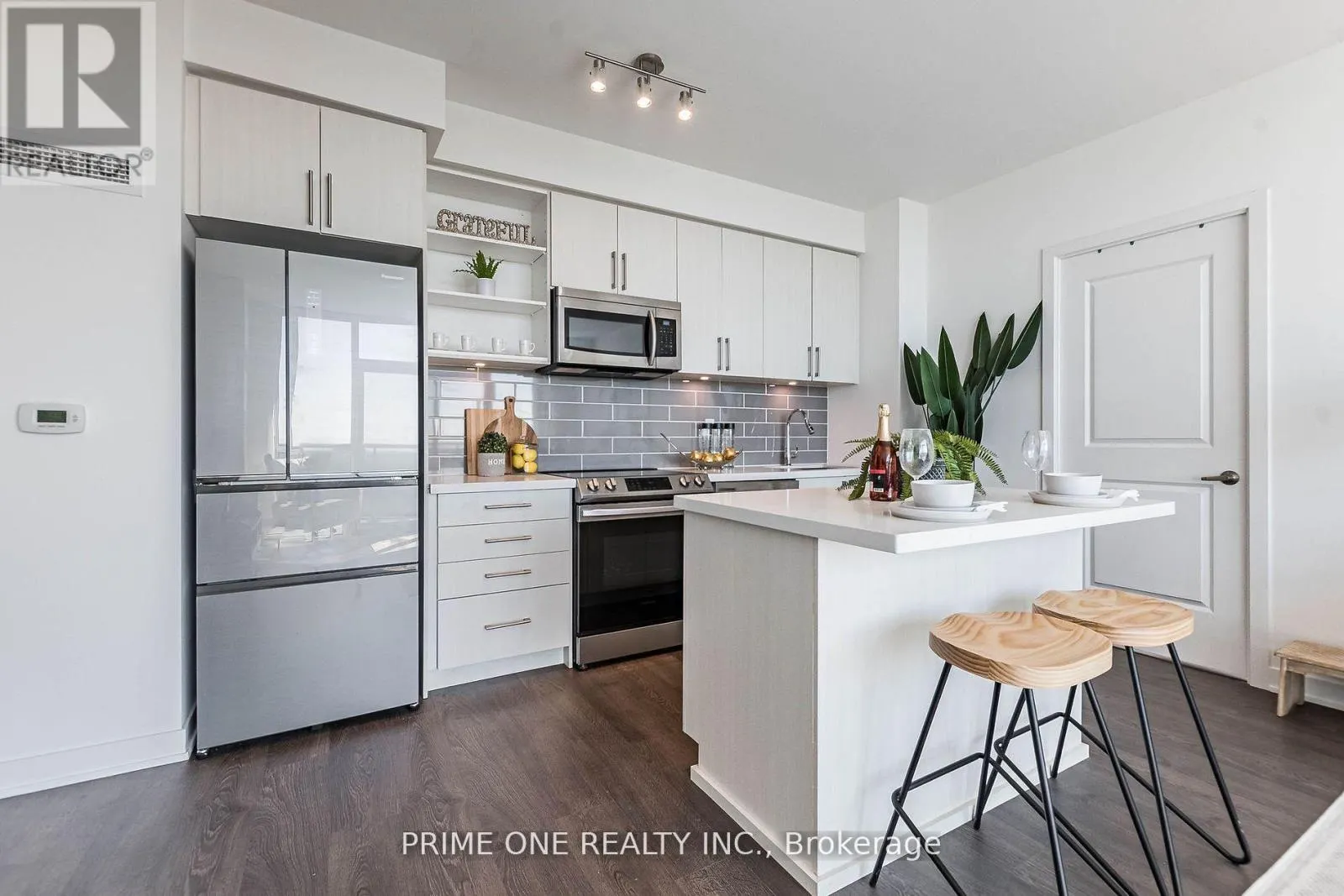 PH 04 - 4699 GLEN ERIN DRIVE