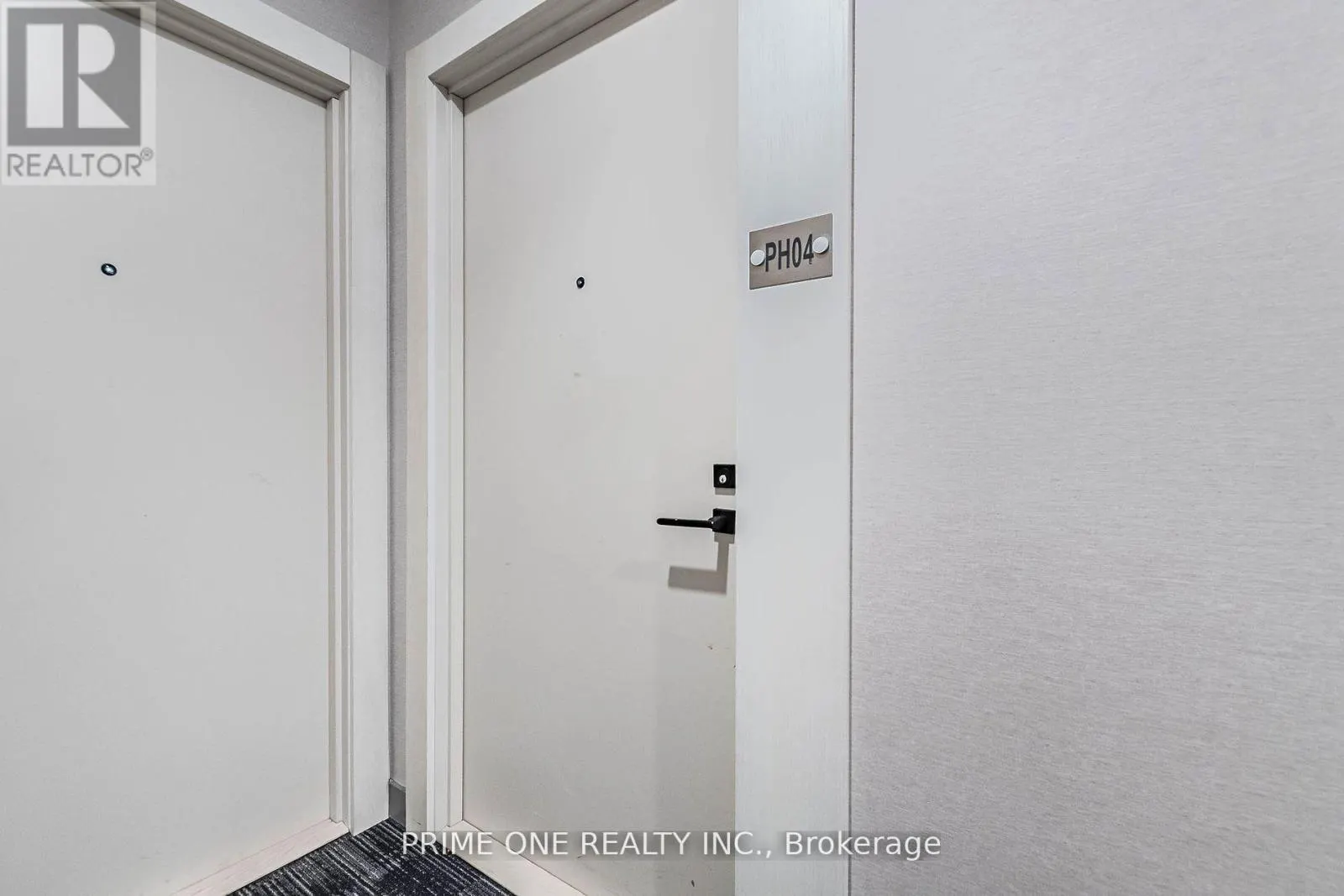 PH 04 - 4699 GLEN ERIN DRIVE