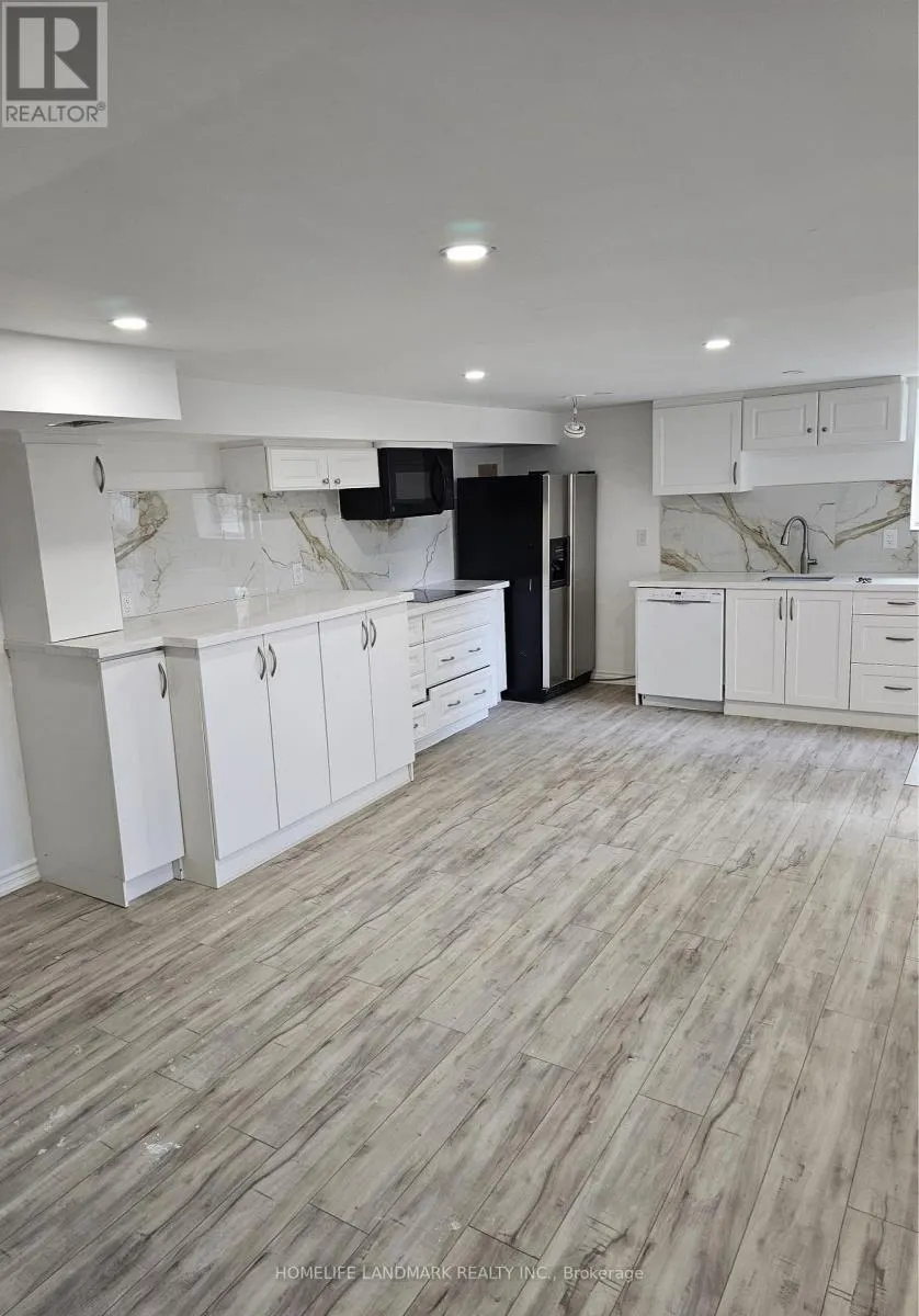 165 ELLWOOD DRIVE W