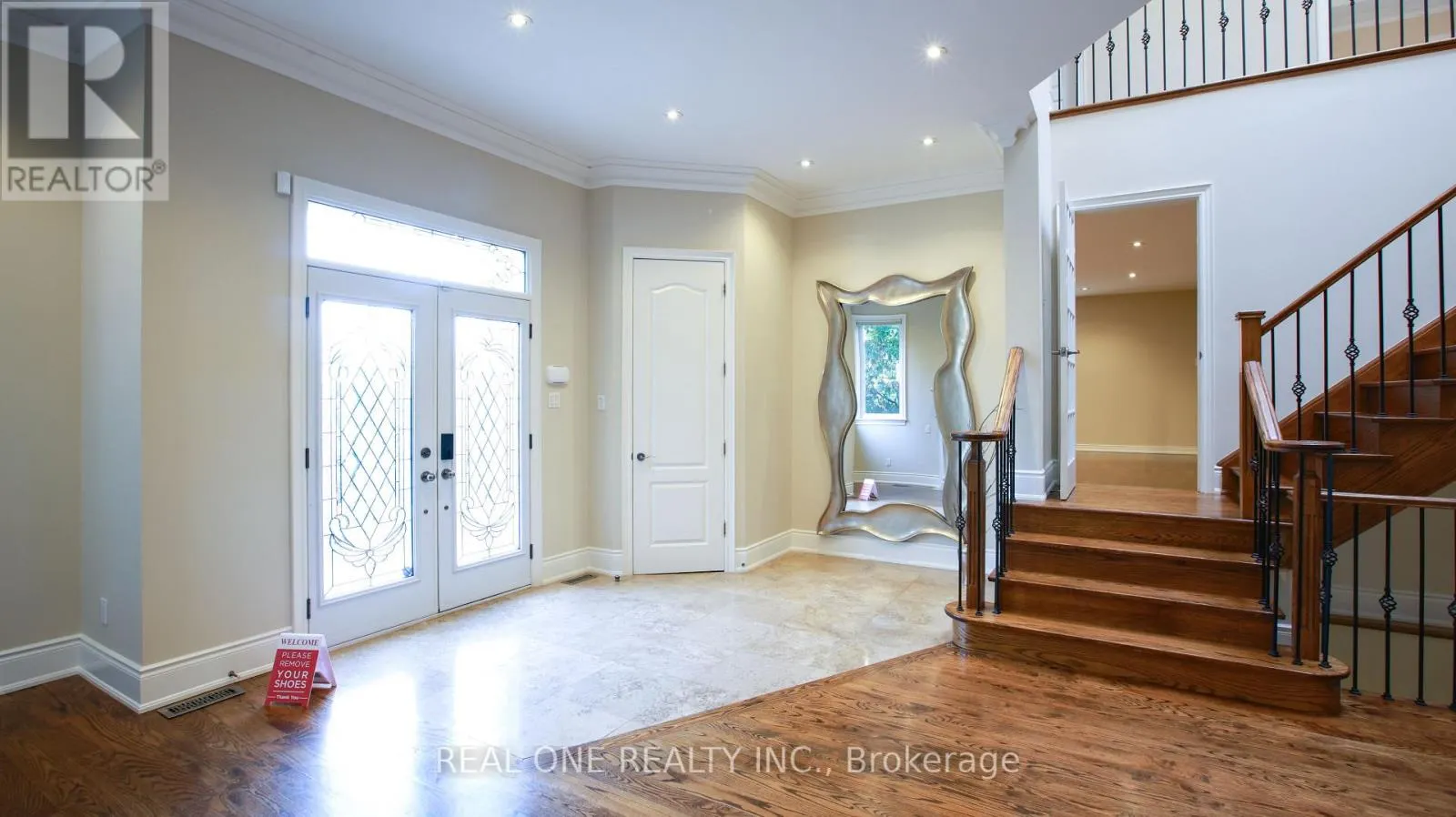 38 STONEGATE ROAD