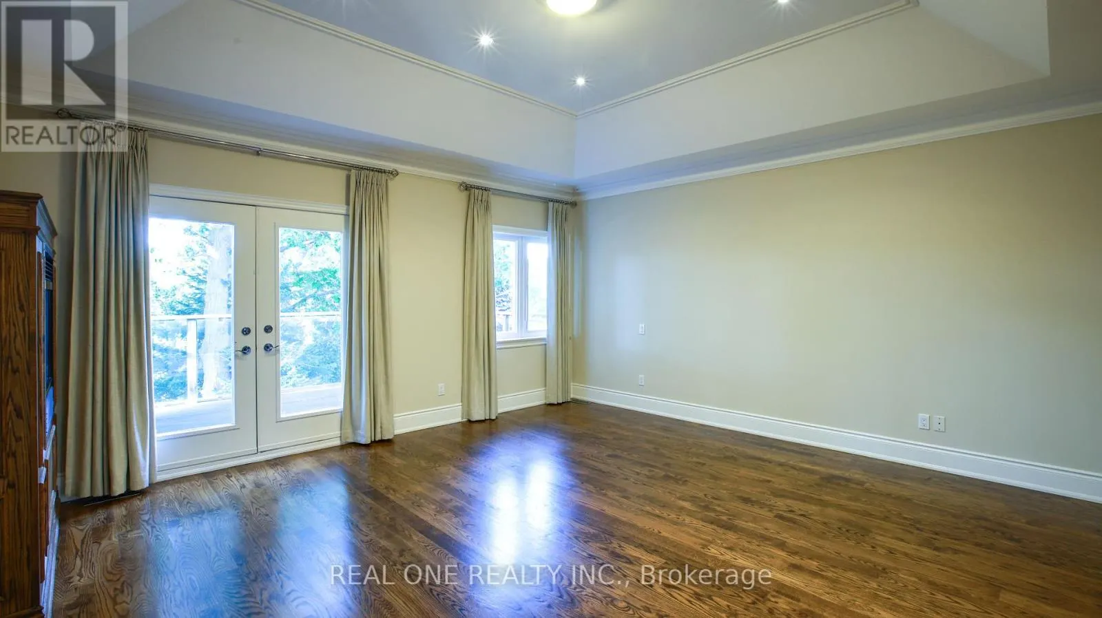 38 STONEGATE ROAD