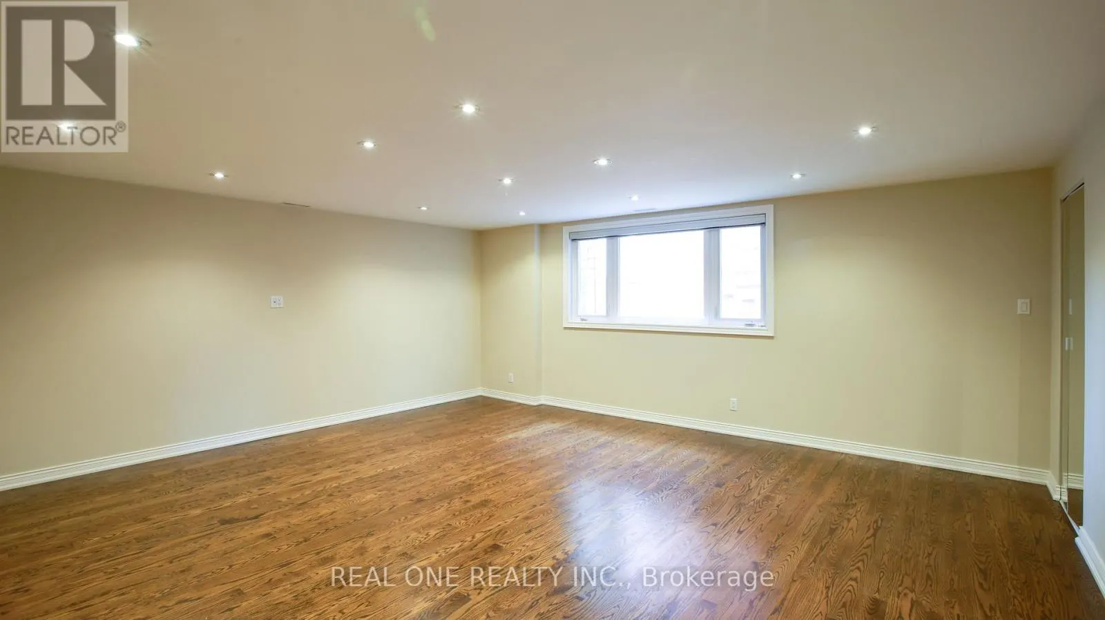 38 STONEGATE ROAD
