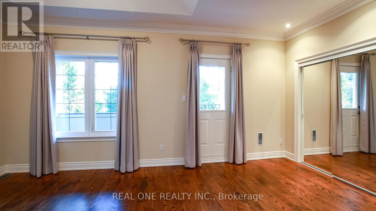 38 STONEGATE ROAD