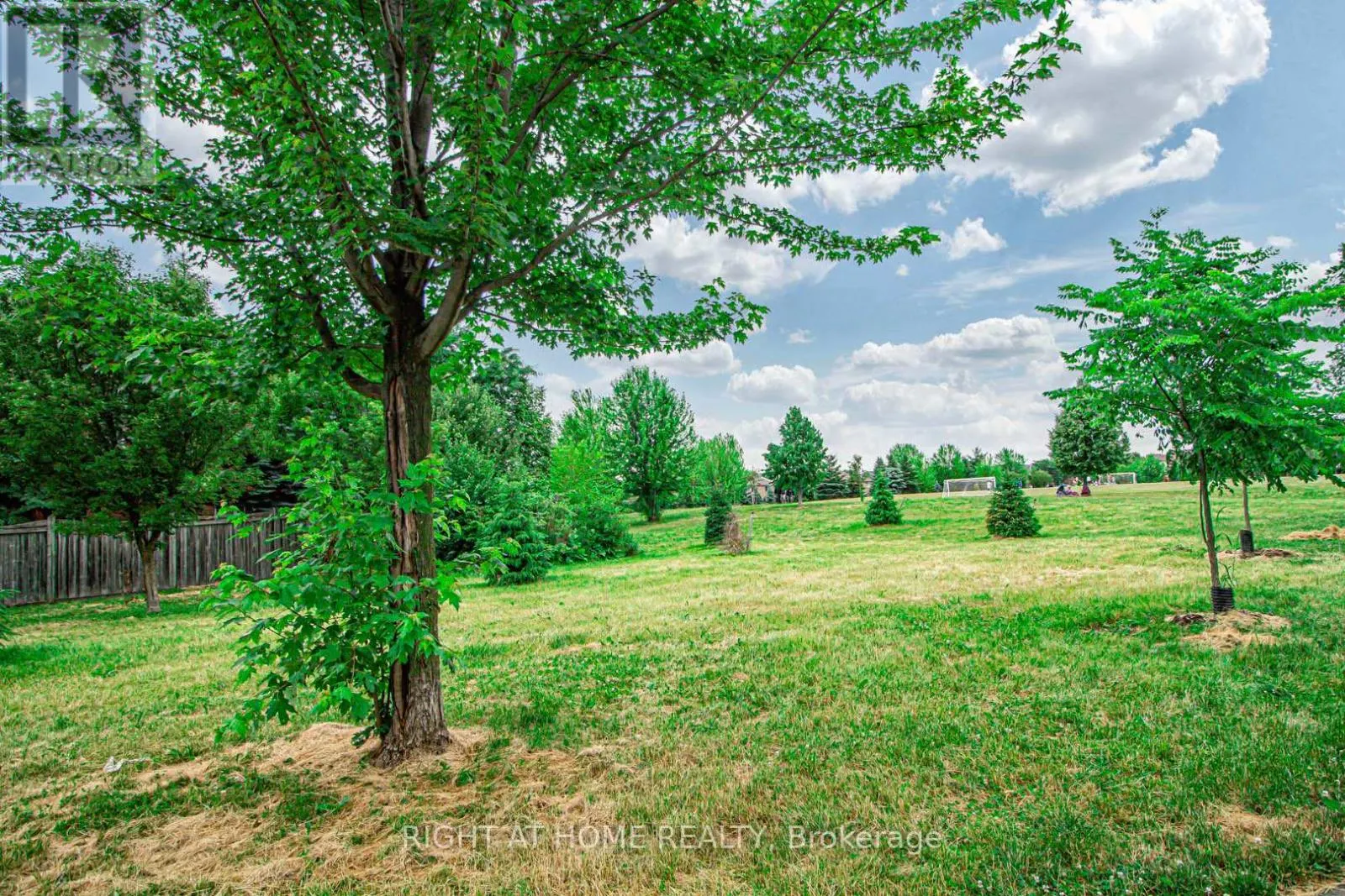 1358 GRANROCK CRESCENT
