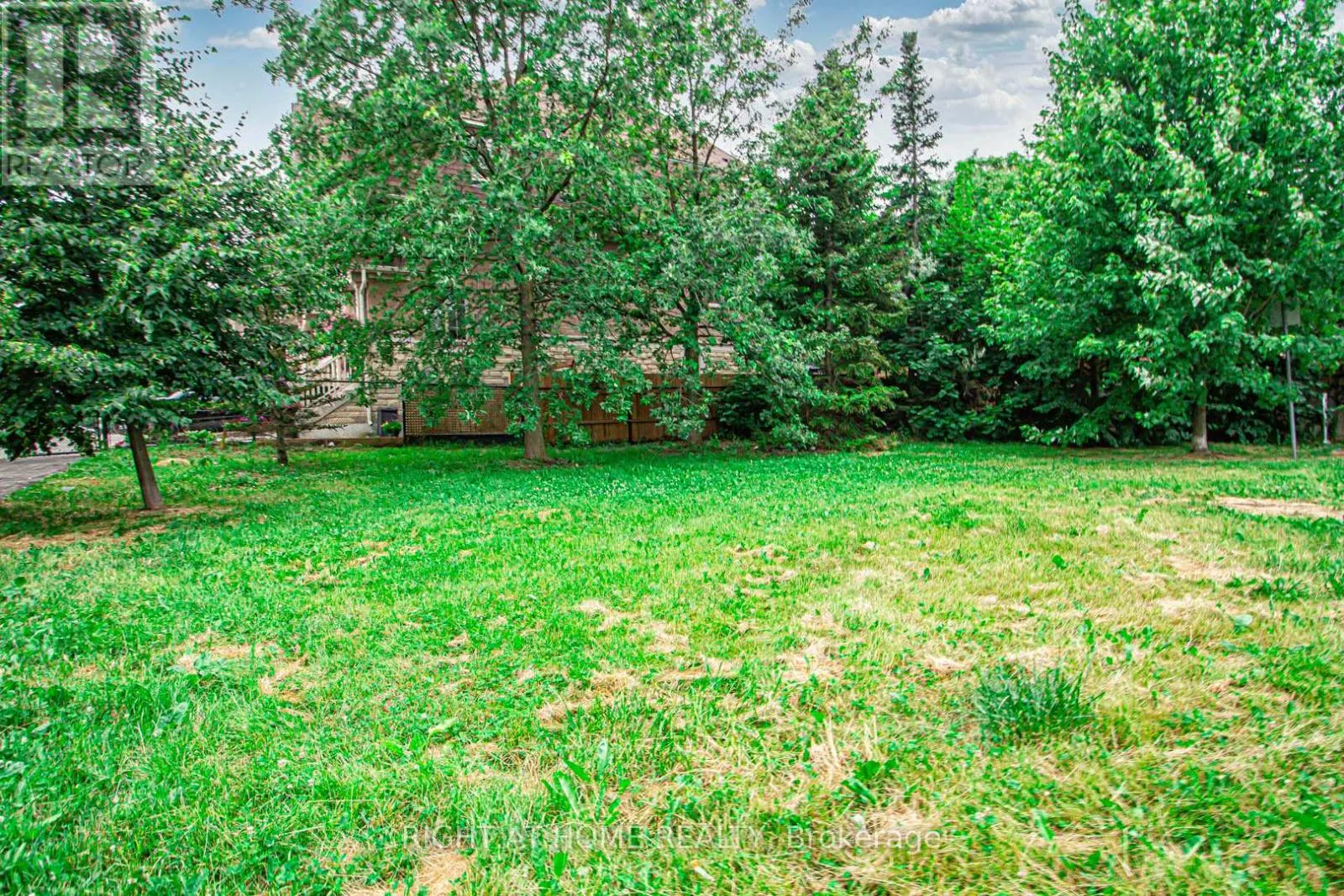 1358 GRANROCK CRESCENT