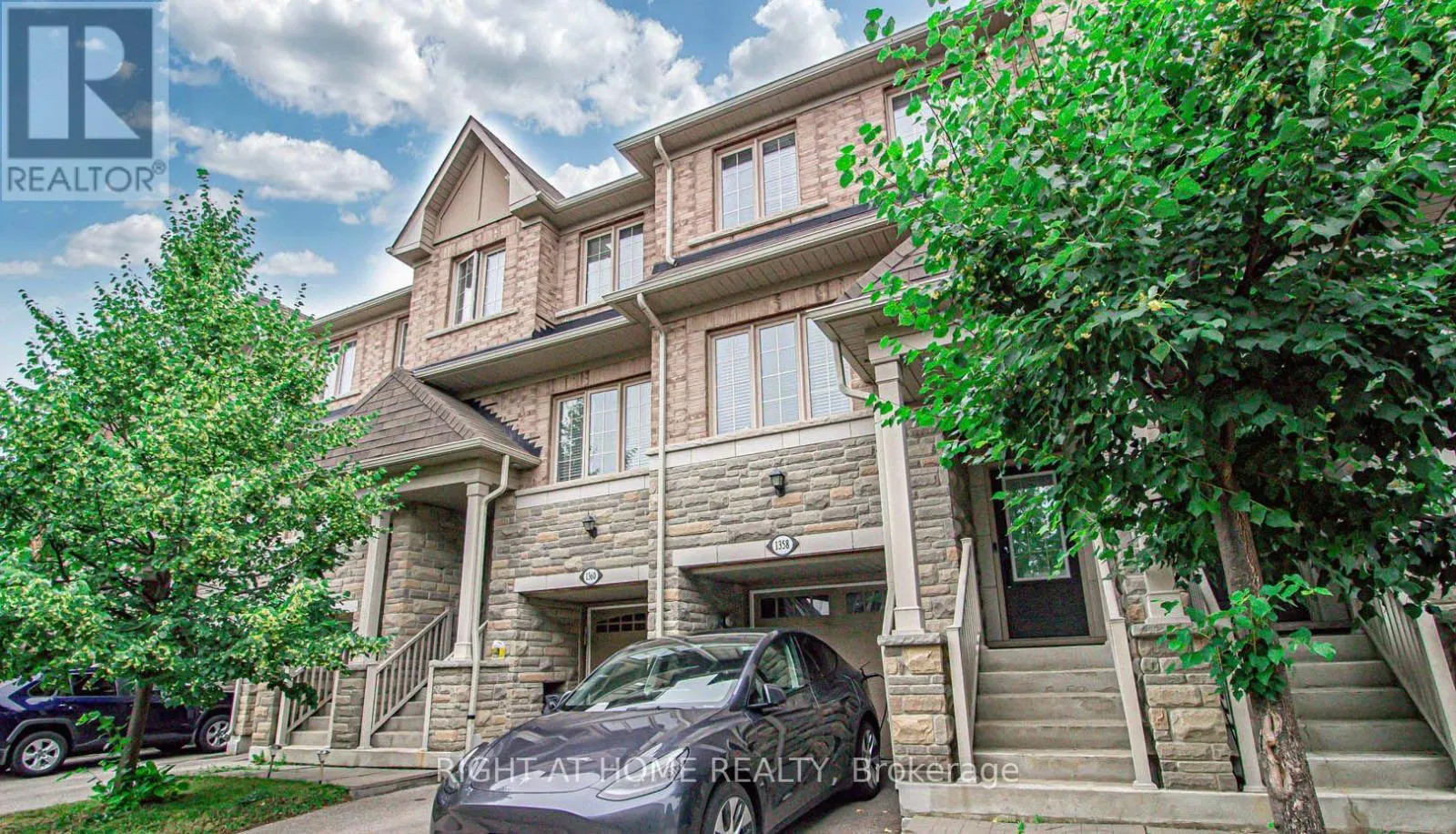 1358 GRANROCK CRESCENT