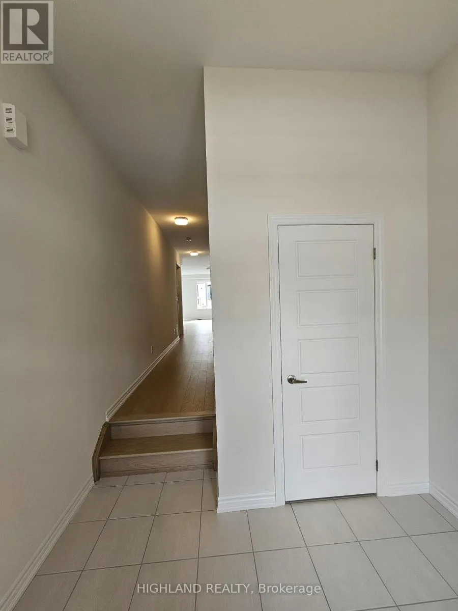 1197 DARTMOUTH CRES CRESCENT