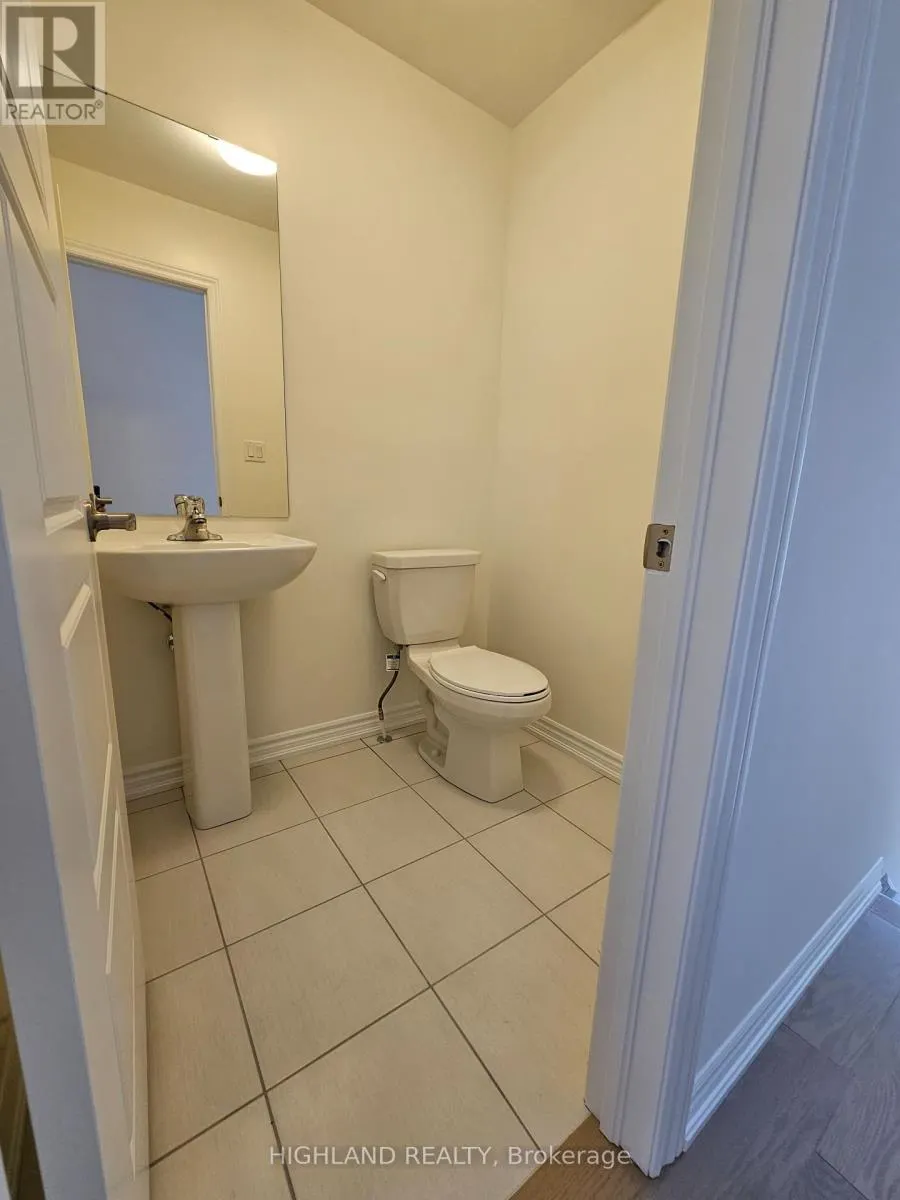 1197 DARTMOUTH CRES CRESCENT