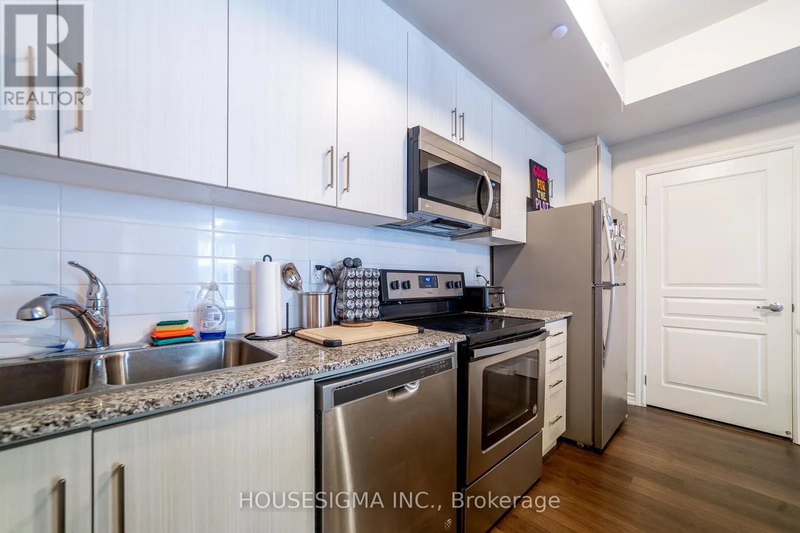 23 - 140 LONG BRANCH AVENUE