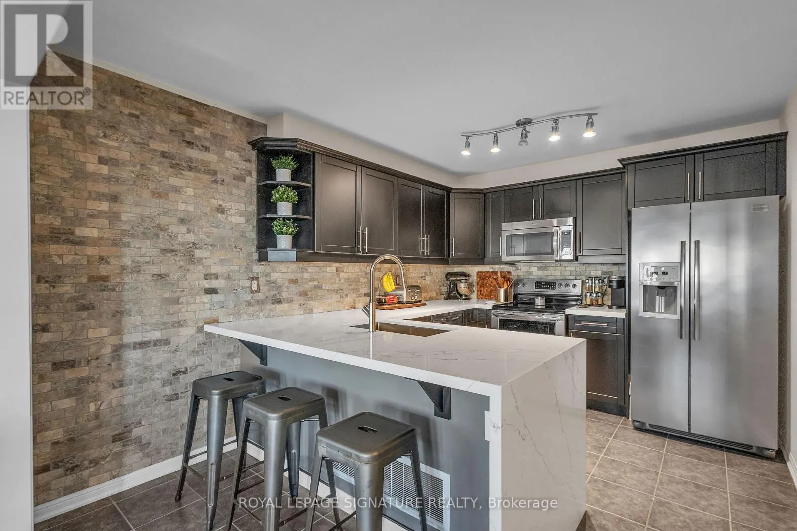 966 NADALIN HEIGHTS