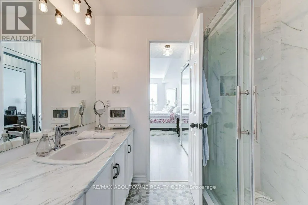 519 - 2511 LAKESHORE ROAD W