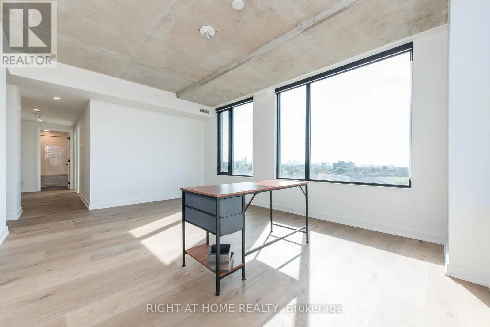 601 - 7 FAIRBANK AVENUE W