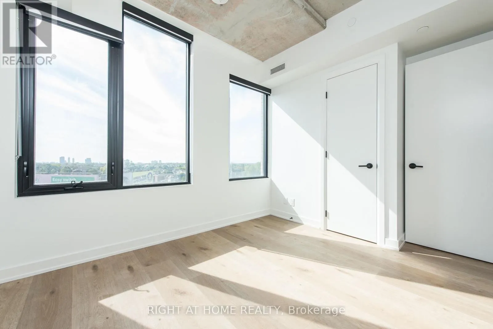 601 - 7 FAIRBANK AVENUE W