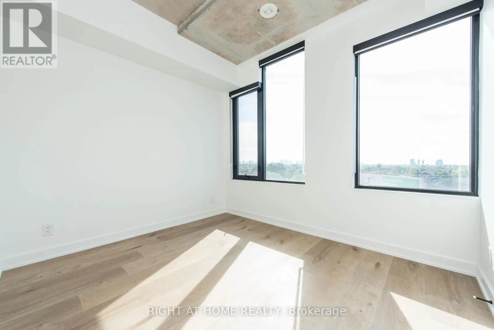 601 - 7 FAIRBANK AVENUE W