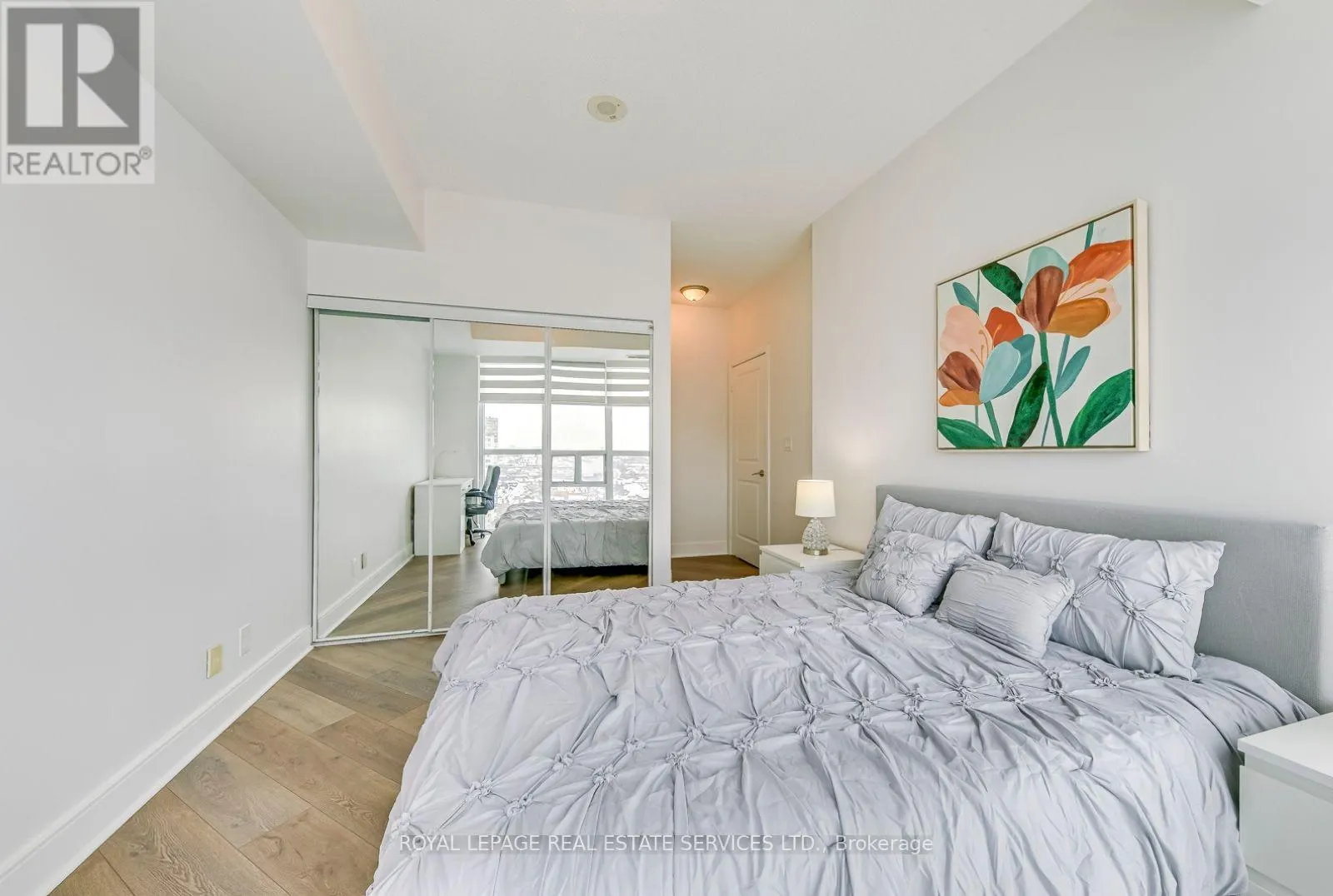 1302 - 80 ABSOLUTE AVENUE