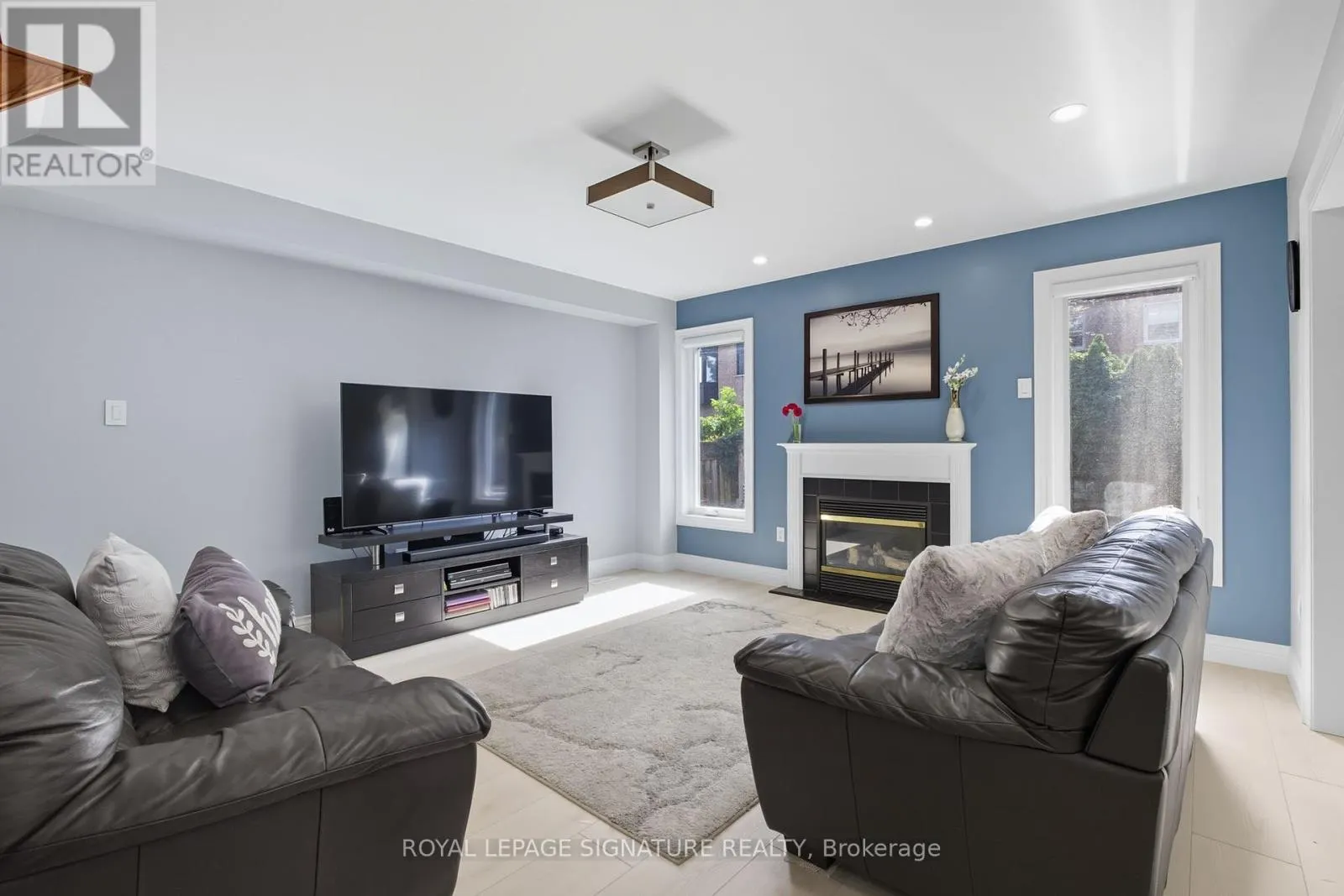 2105 NEWELL CRESCENT