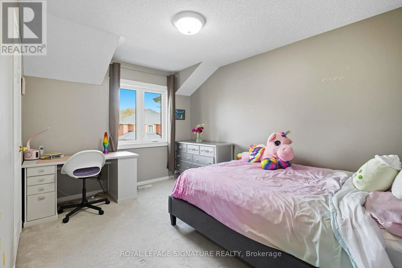 2105 NEWELL CRESCENT