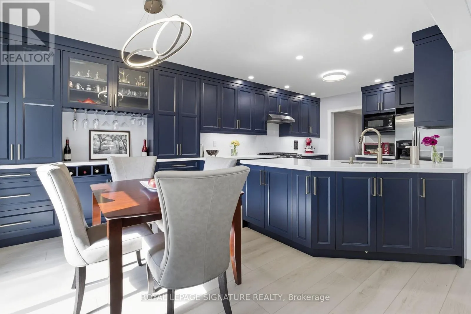 2105 NEWELL CRESCENT