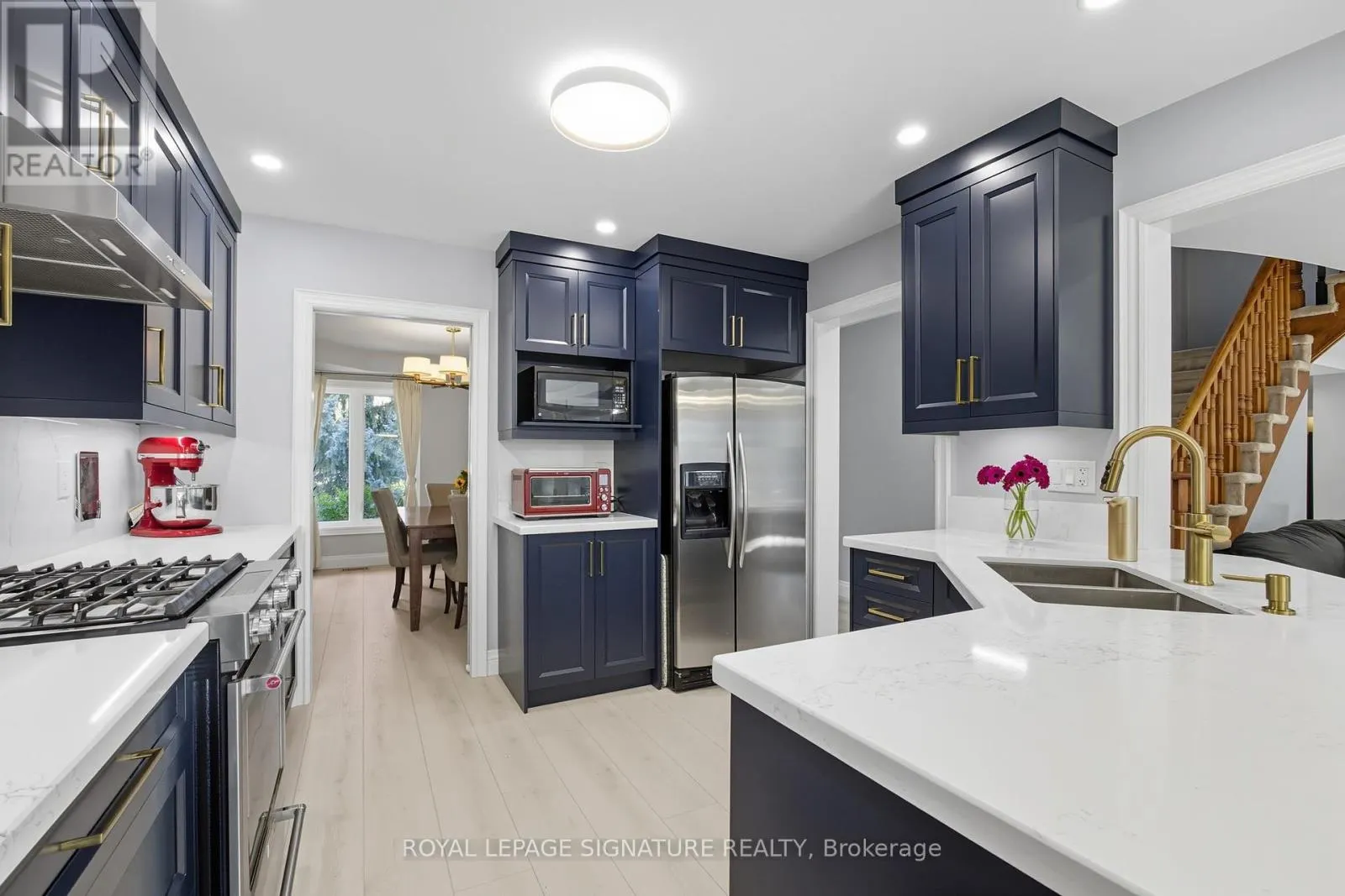 2105 NEWELL CRESCENT