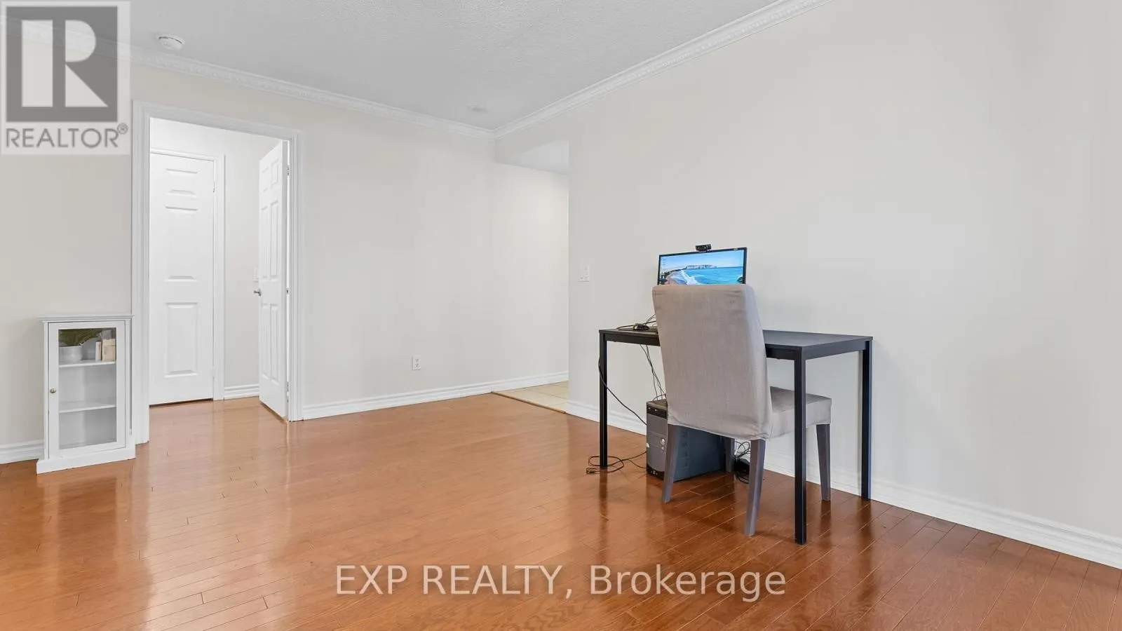 420 - 5233 DUNDAS STREET W