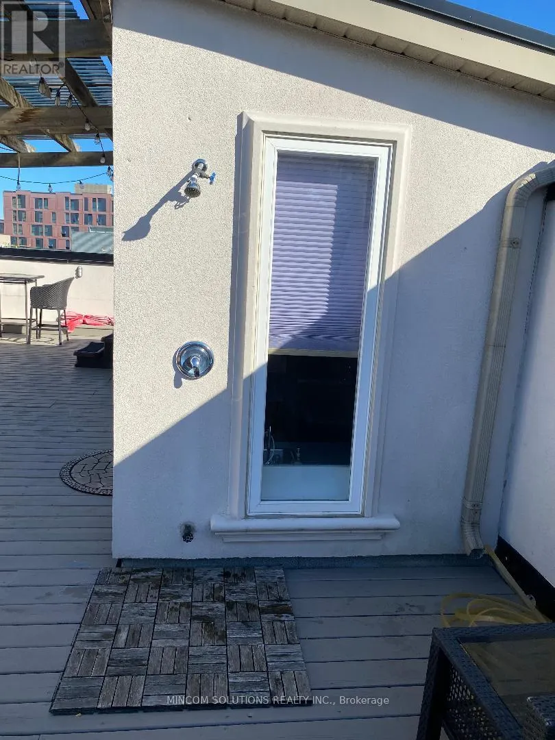 194 LAKESHORE ROAD W