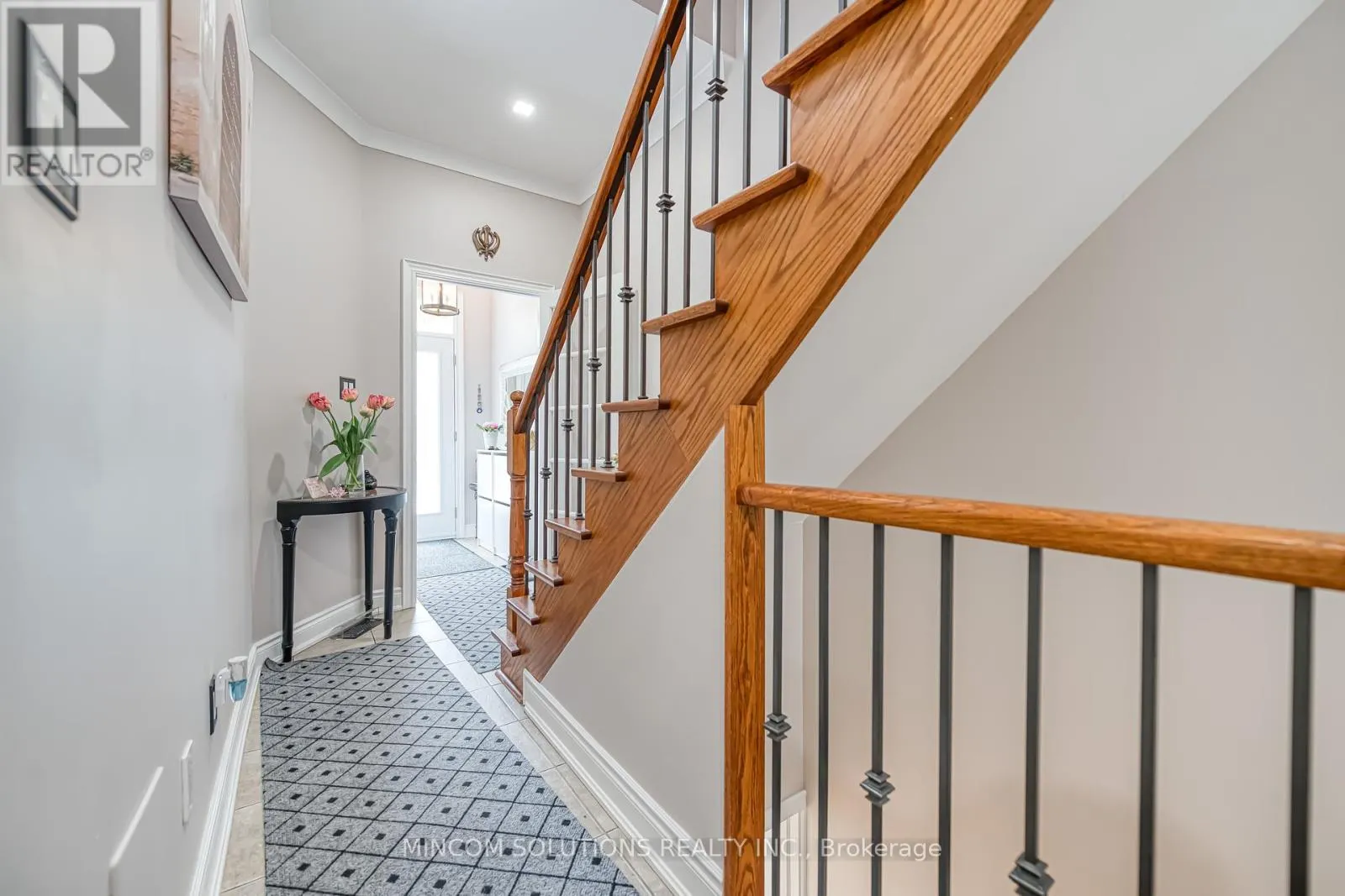 194 LAKESHORE ROAD W