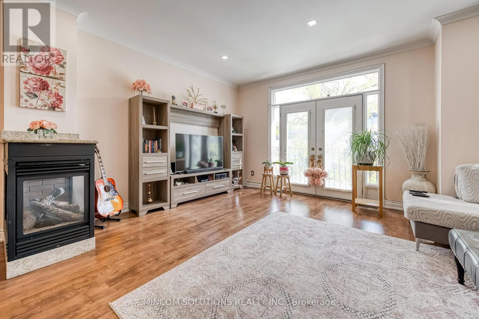 194 LAKESHORE ROAD W
