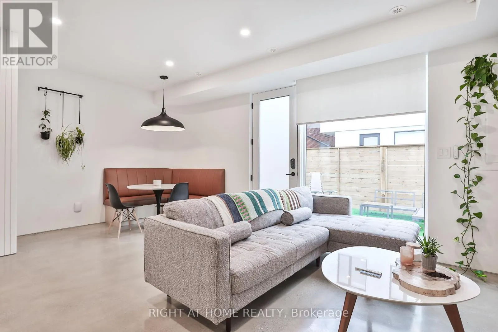 LANEWAY HOUSE - 28 SALEM AVENUE